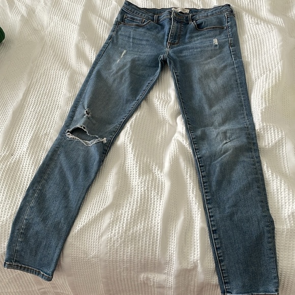 Banana republic torn jeans - Picture 2 of 3